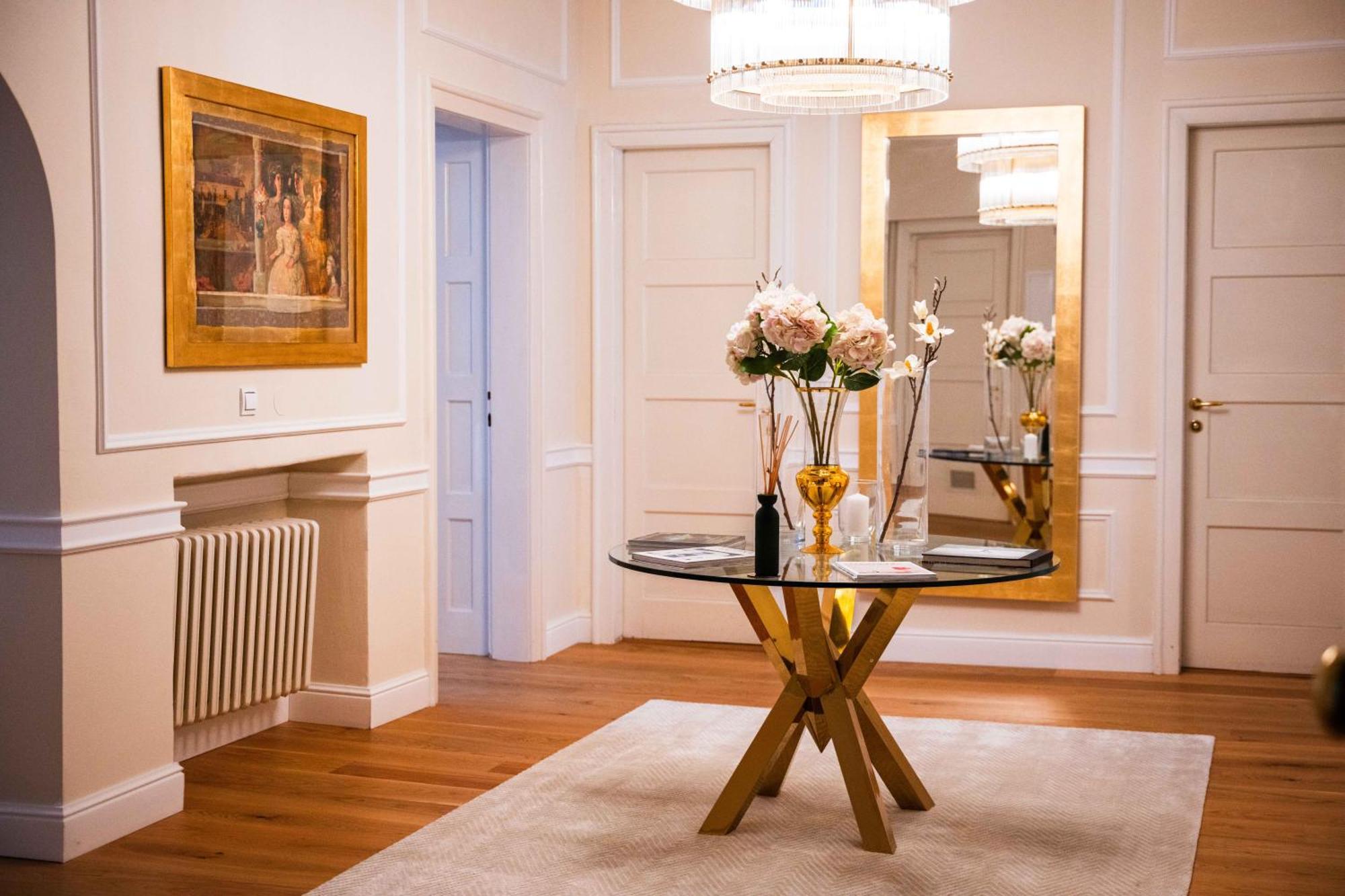 Luxury 3Bdr Suite- Maison Imperial Szarajevó Kültér fotó